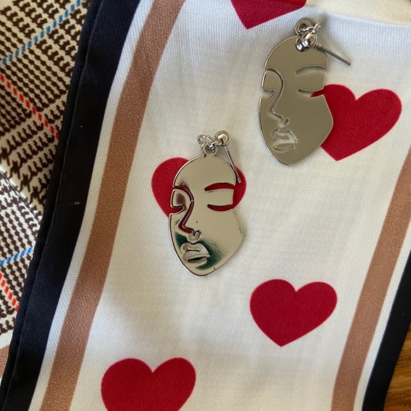 Art Portrait Face Feminist Earring - Picture 5 of 6